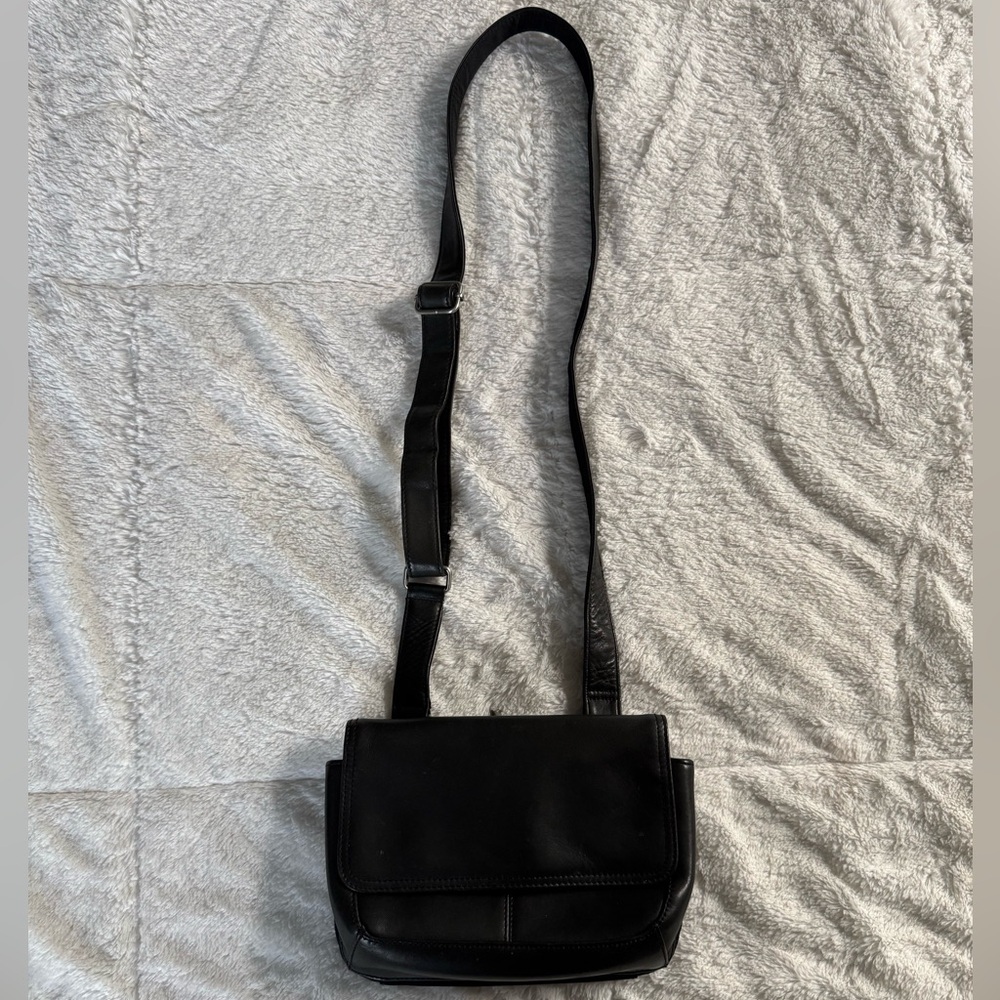HOBO International Black Leather Crossbody Bag with Adjustable Strap